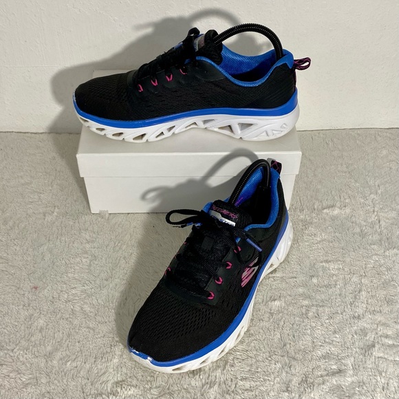 Skechers Black Glide-Step Sneakers Women’s Size 9 Air Cooled Memory Foam - Picture 1 of 11